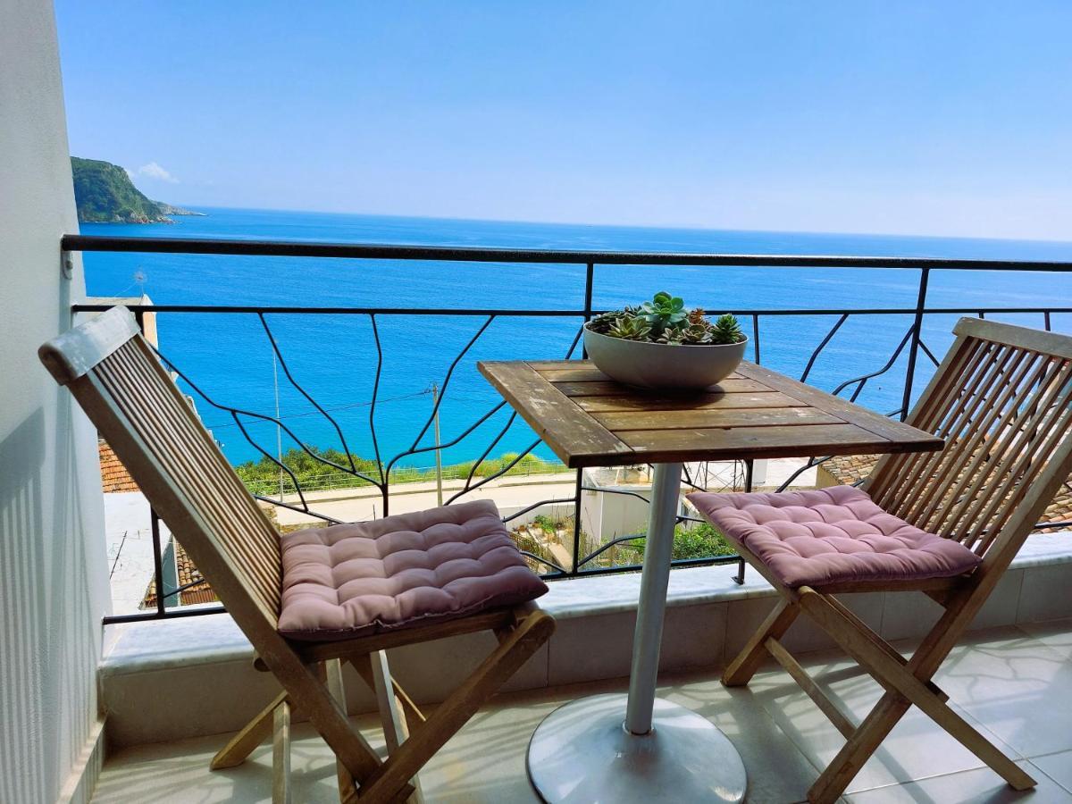 Beleri House Hotel Himare Exterior photo